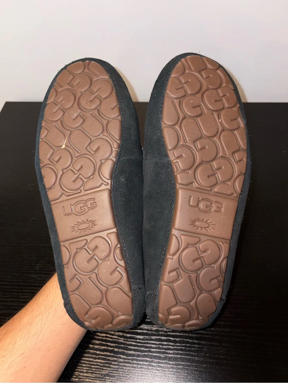 UGG Ansley Black Suede Sheepskin Lined Moccasin Slippers Women’s 9